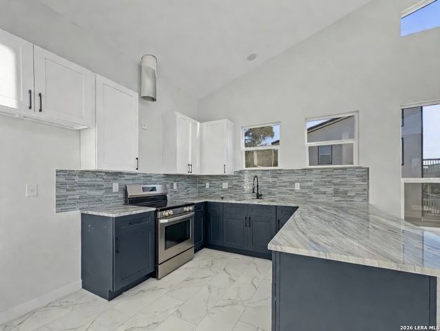 2292 Waterfront Park, Canyon Lake, TX 78133