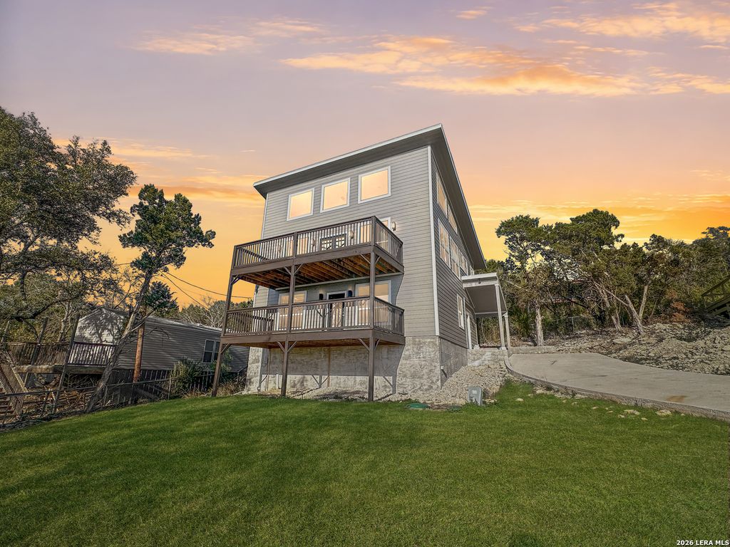 2292 Waterfront Park, Canyon Lake, TX 78133