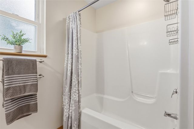 3733 Rebecca Street, Castle Shannon, PA 15234
