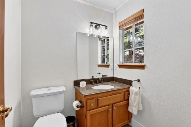 172 N Fairway, Lake Arrowhead, CA 92352