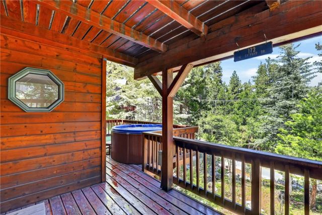 172 N Fairway, Lake Arrowhead, CA 92352
