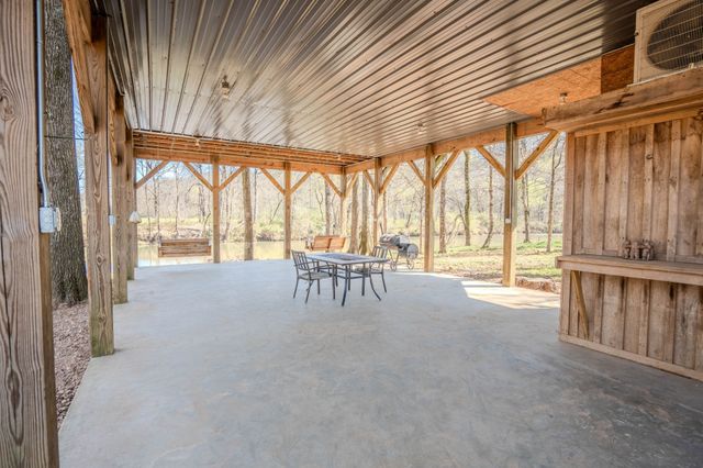 516 Barney Lane, Westpoint, TN 38486