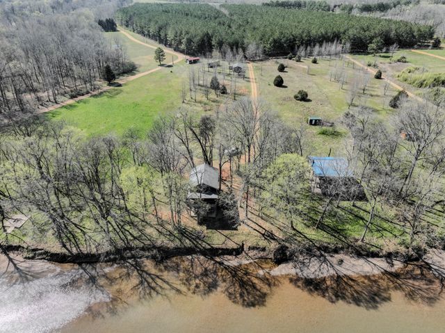516 Barney Lane, Westpoint, TN 38486