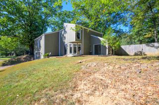 8446 CHIPPINGHAM DR, Memphis, TN 38016