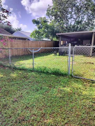 213 Woodbridge Drive, Jupiter, FL 33458