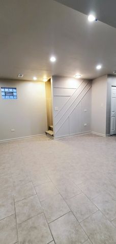 1440 E 72nd Street, Chicago, IL 60619