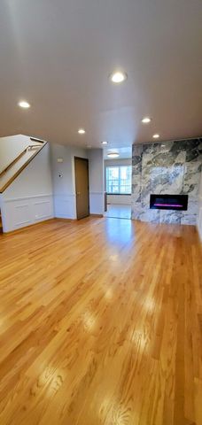 1440 E 72nd Street, Chicago, IL 60619