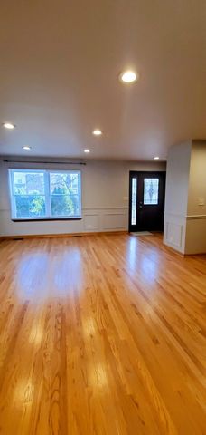 1440 E 72nd Street, Chicago, IL 60619