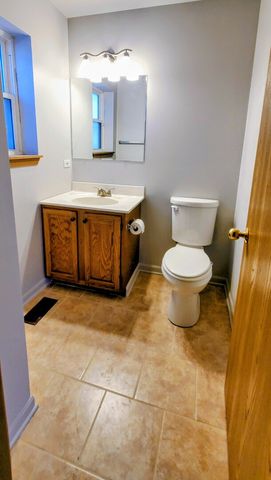 1440 E 72nd Street, Chicago, IL 60619