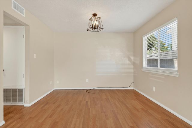 5901 Hayes Drive NW, Albuquerque, NM 87120