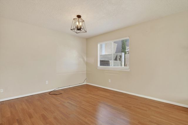 5901 Hayes Drive NW, Albuquerque, NM 87120