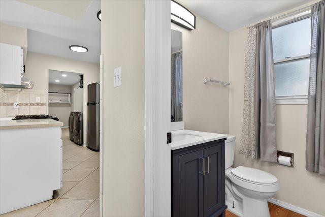 5901 Hayes Drive NW, Albuquerque, NM 87120