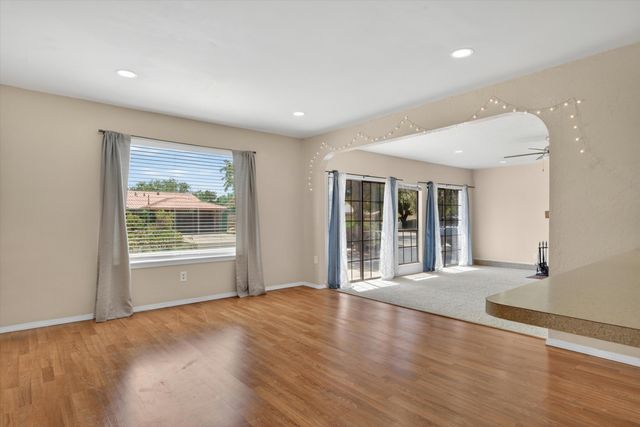 5901 Hayes Drive NW, Albuquerque, NM 87120
