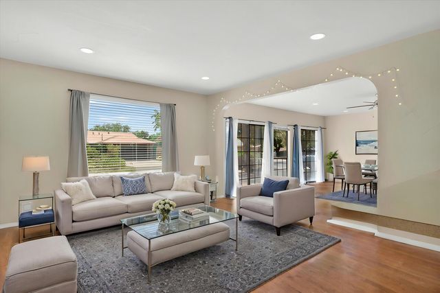 5901 Hayes Drive NW, Albuquerque, NM 87120
