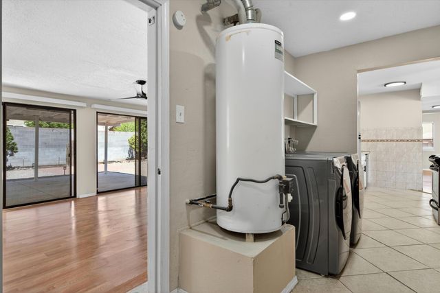 5901 Hayes Drive NW, Albuquerque, NM 87120