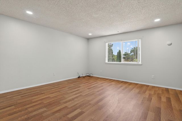 5901 Hayes Drive NW, Albuquerque, NM 87120
