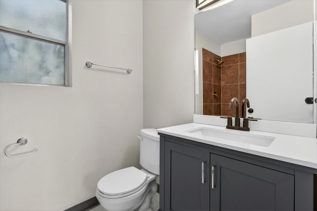 5901 Hayes Drive NW, Albuquerque, NM 87120