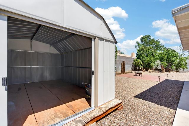 5901 Hayes Drive NW, Albuquerque, NM 87120