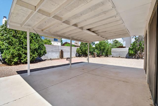 5901 Hayes Drive NW, Albuquerque, NM 87120