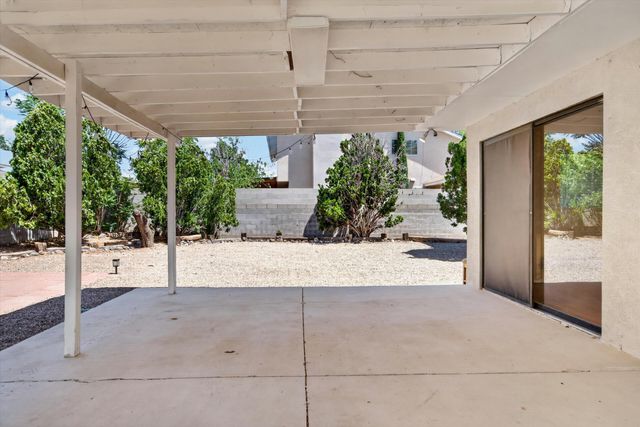 5901 Hayes Drive NW, Albuquerque, NM 87120