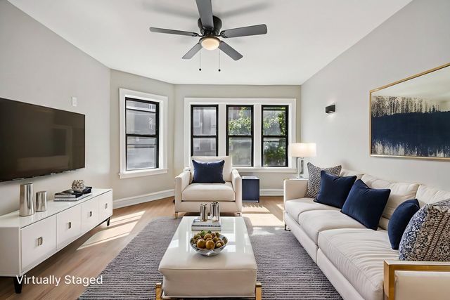 2444 E 78th Street 1, Chicago, IL 60649