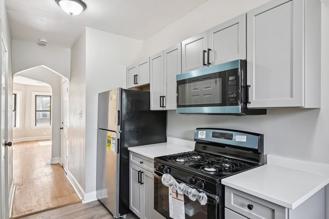 2444 E 78th Street 1, Chicago, IL 60649