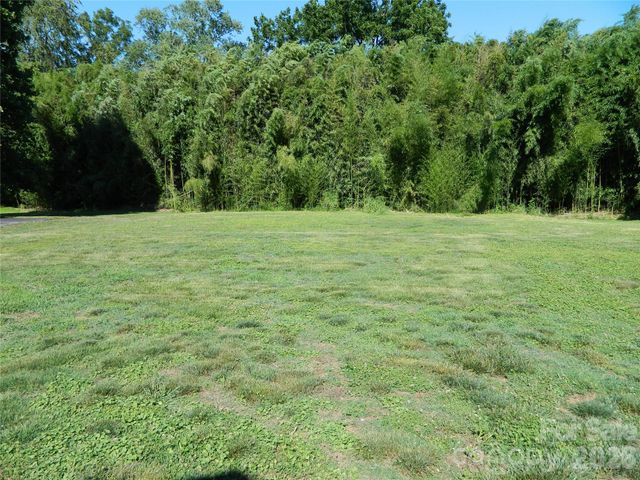 129 Edgebrook Place NW, Lenoir, NC 28645