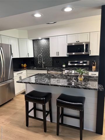 571 Park Place, Saline, MI 48176