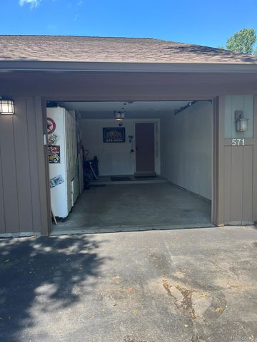 571 Park Place, Saline, MI 48176
