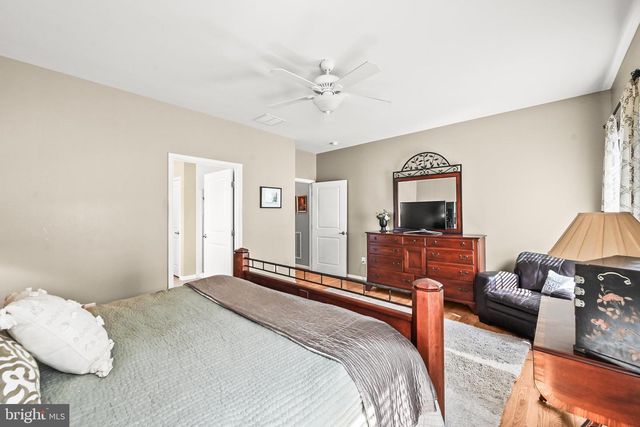 28 KAITLYN DR, Hanover, PA 17331
