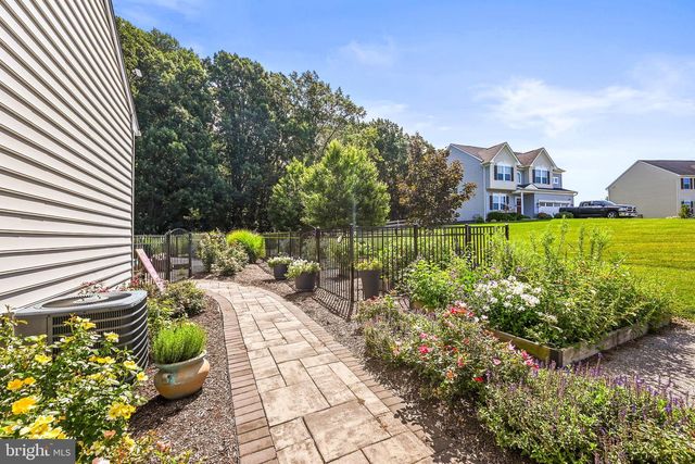 28 KAITLYN DR, Hanover, PA 17331