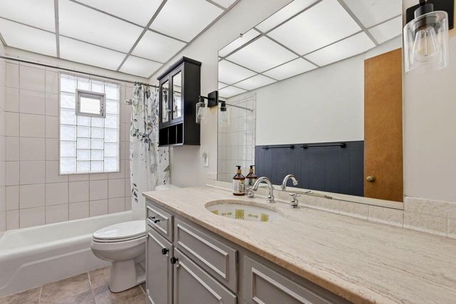 471 E Morgan AVENUE, Milwaukee, WI 53207