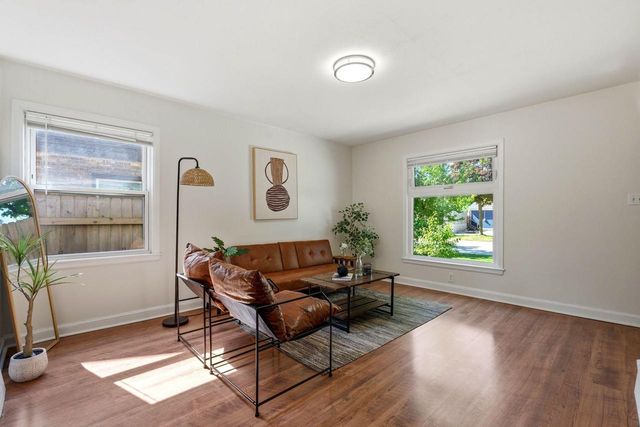 471 E Morgan AVENUE, Milwaukee, WI 53207