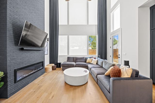 900 S 2nd ST 30, Austin, TX 78704