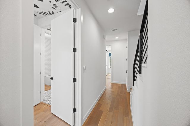 900 S 2nd ST 30, Austin, TX 78704