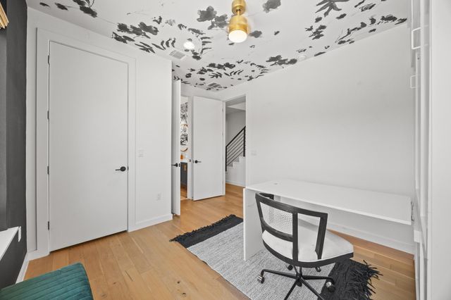 900 S 2nd ST 30, Austin, TX 78704