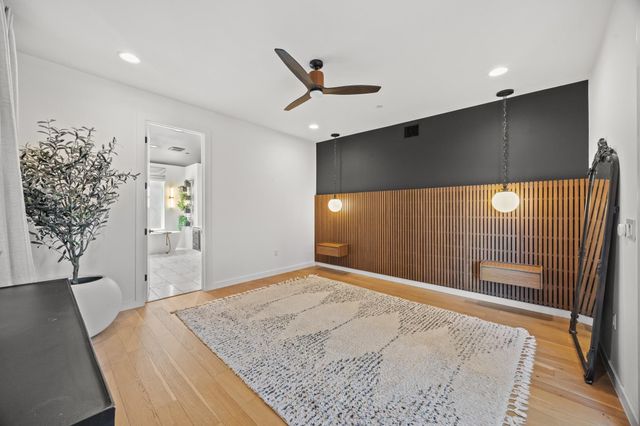 900 S 2nd ST 30, Austin, TX 78704
