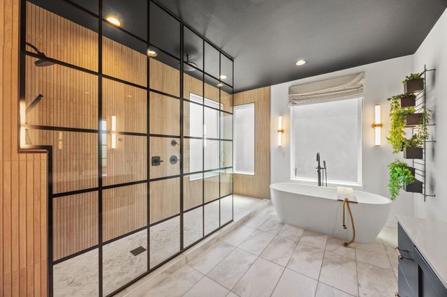 900 S 2nd ST 30, Austin, TX 78704