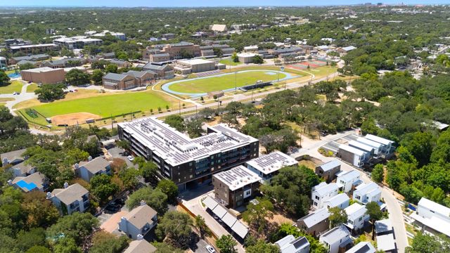 900 S 2nd ST 30, Austin, TX 78704