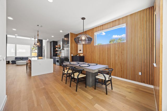 900 S 2nd ST 30, Austin, TX 78704