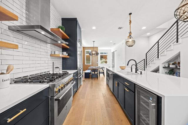 900 S 2nd ST 30, Austin, TX 78704