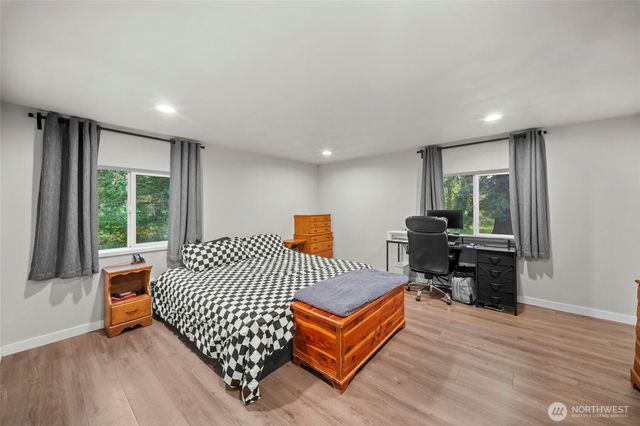 21 E Burrows Lane, Shelton, WA 98584