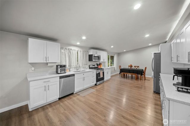 21 E Burrows Lane, Shelton, WA 98584