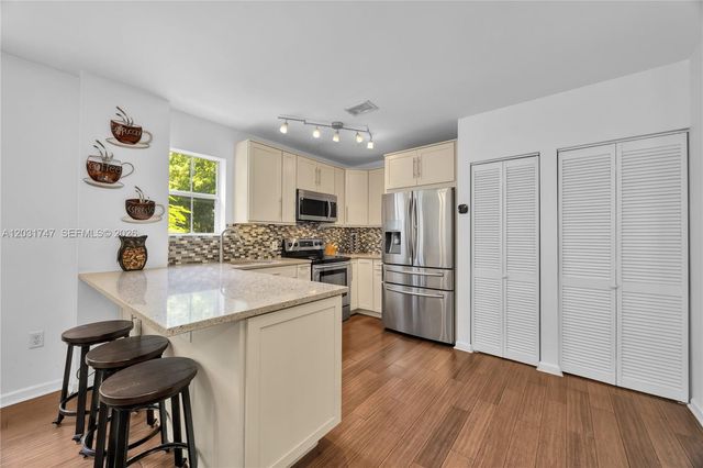 2850 Coconut Ave 15, Miami, FL 33133