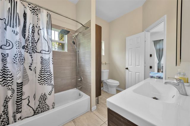 2850 Coconut Ave 15, Miami, FL 33133