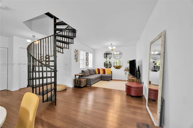 2850 Coconut Ave 15, Miami, FL 33133