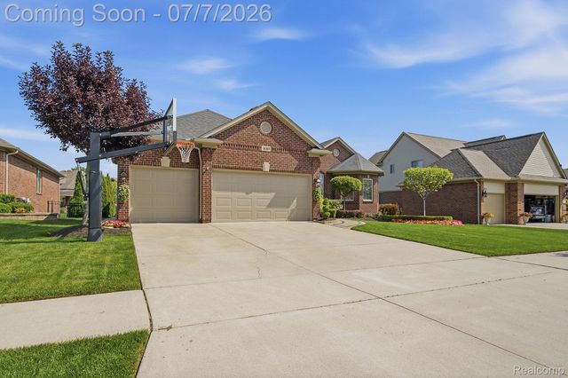 18389 Silent Drive, Macomb Township, MI 48042