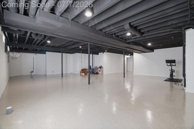 18389 Silent Drive, Macomb Township, MI 48042