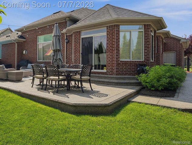 18389 Silent Drive, Macomb Township, MI 48042