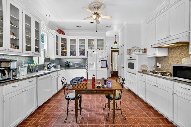 10116 Brighton Lane, Houston, TX 77031